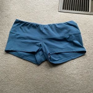 Fleo low rise contour light blue shorts